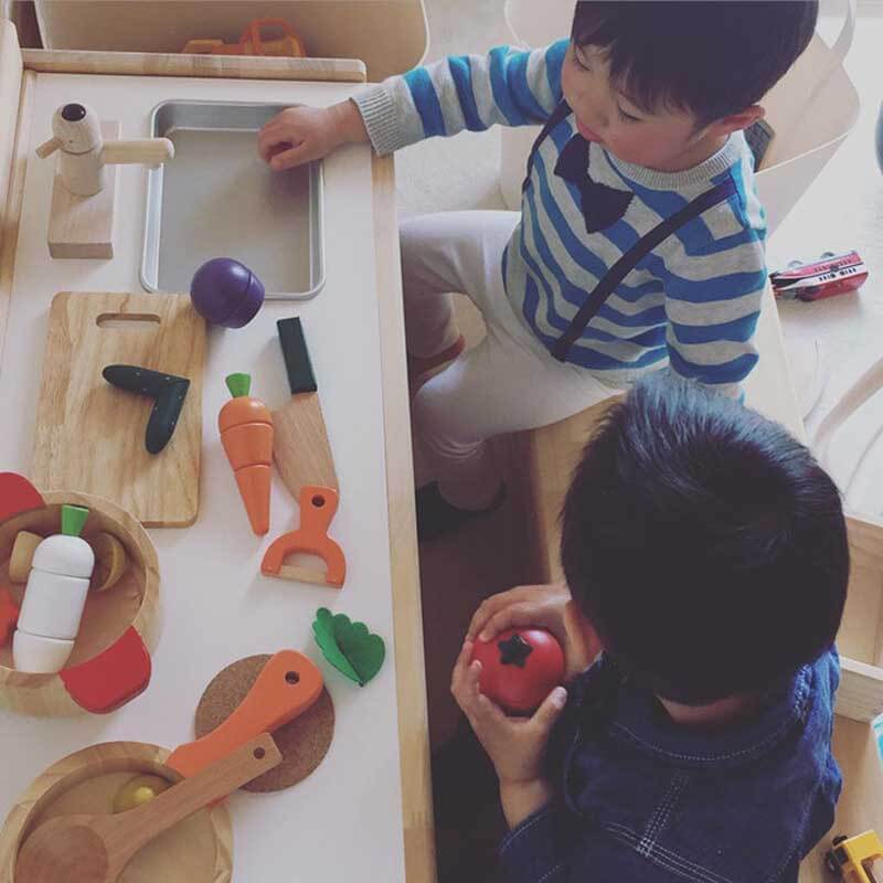 MiniChef | Playfully cooking - Wooden play kitchen with cuttable vegetables and fruit
