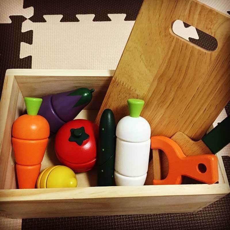 MiniChef | Playfully cooking - Wooden play kitchen with cuttable vegetables and fruit