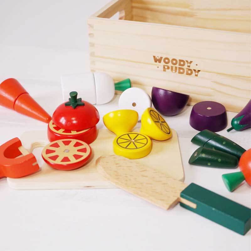 MiniChef | Playfully cooking - Wooden play kitchen with cuttable vegetables and fruit