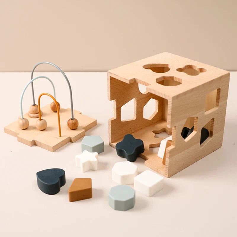 GeoPlay | Formerkennung und Spaß - Holz- und Silikon-Sortierblock mit geometrischen Formen