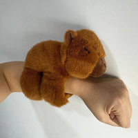Thumbnail for CapyBaraCharm | Verspielt und niedlich - Quetschbare Capybara Schlüsselanhänger mit Sound