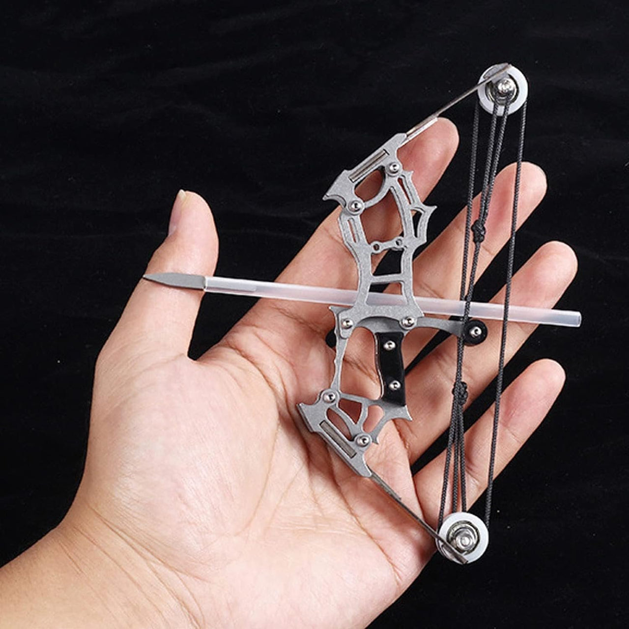 MiniMarksman | Precision in your hand - Mini archery game for indoors and outdoors!